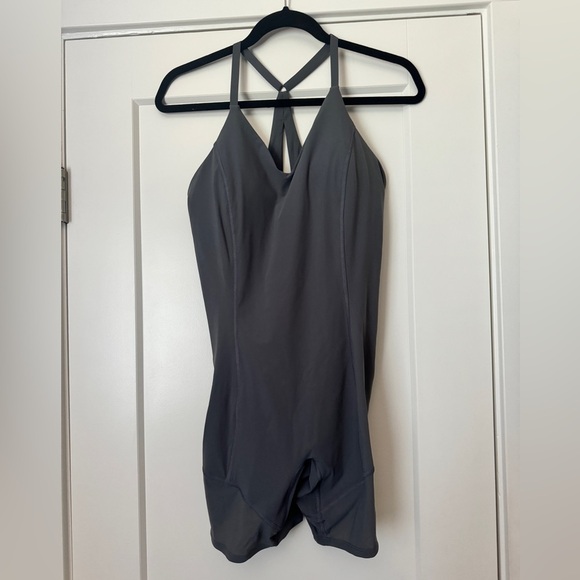 NWT Lululemon Lab Nulux and Mesh One-Piece 8" in ANCHOR - Picture 2 of 7